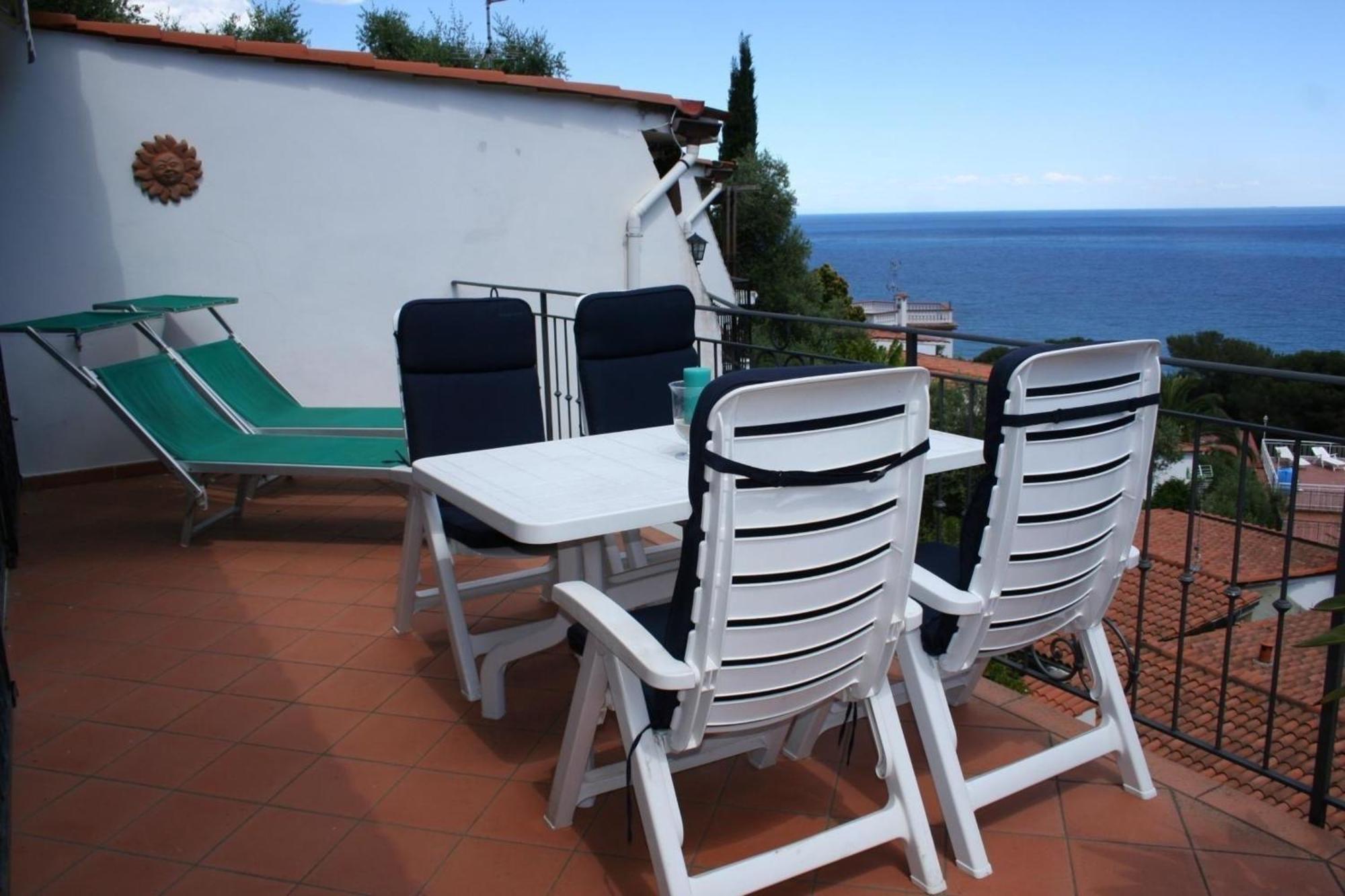 Ferienwohnung In Einer Privaten Villa Mit Meerblickterrasse, Auf Dem Huegel Des Capo Berta Diano Marina Kültér fotó